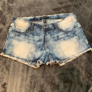 Acid washed shorts!! Perfect fit!